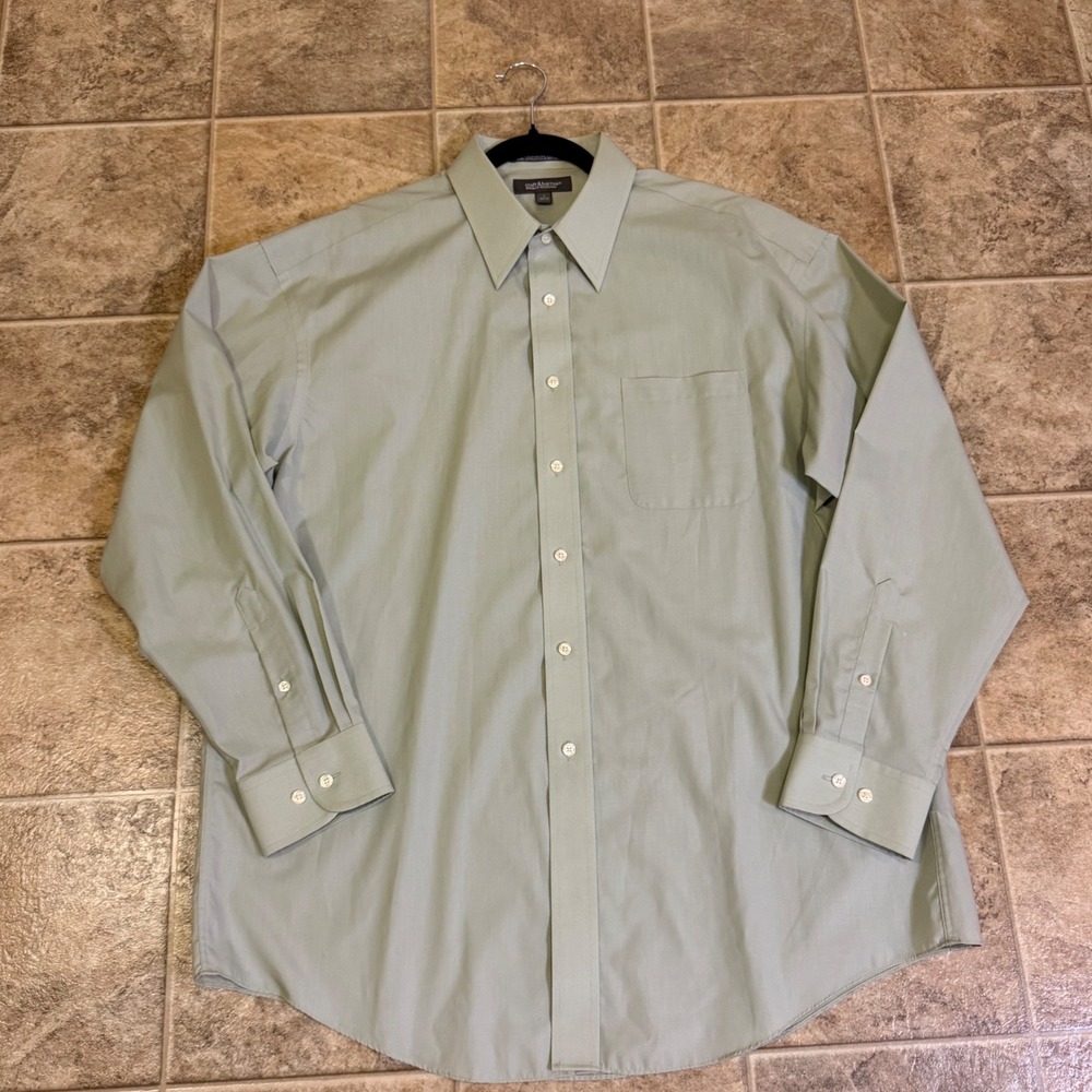 Croft & Barrow Mens Sage Green Broadcloth Dress Shirt 17 34/35 Wrinkle Resistant